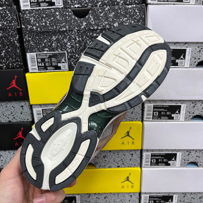 Gel-1130 Grey/Mink