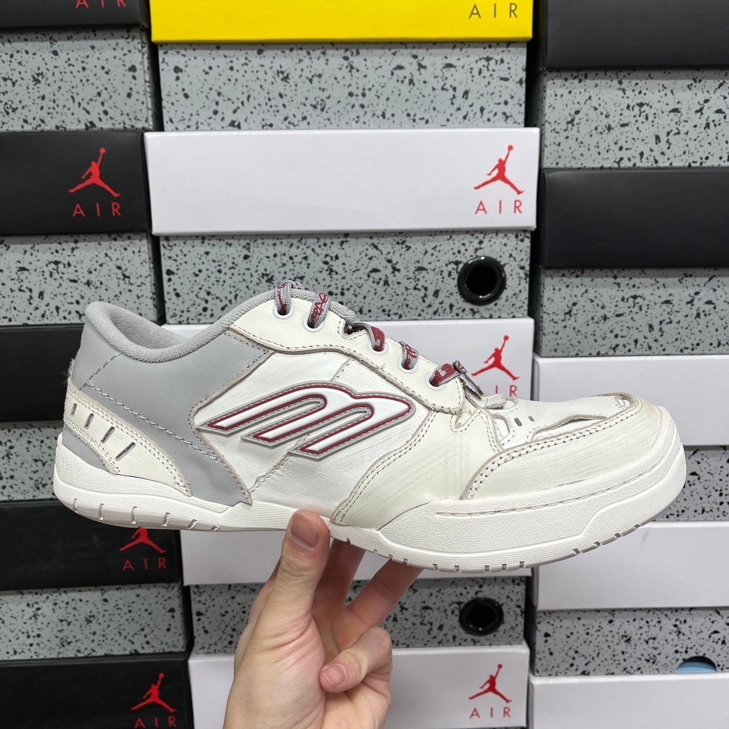 BLG Hamptons White/Red/Grey