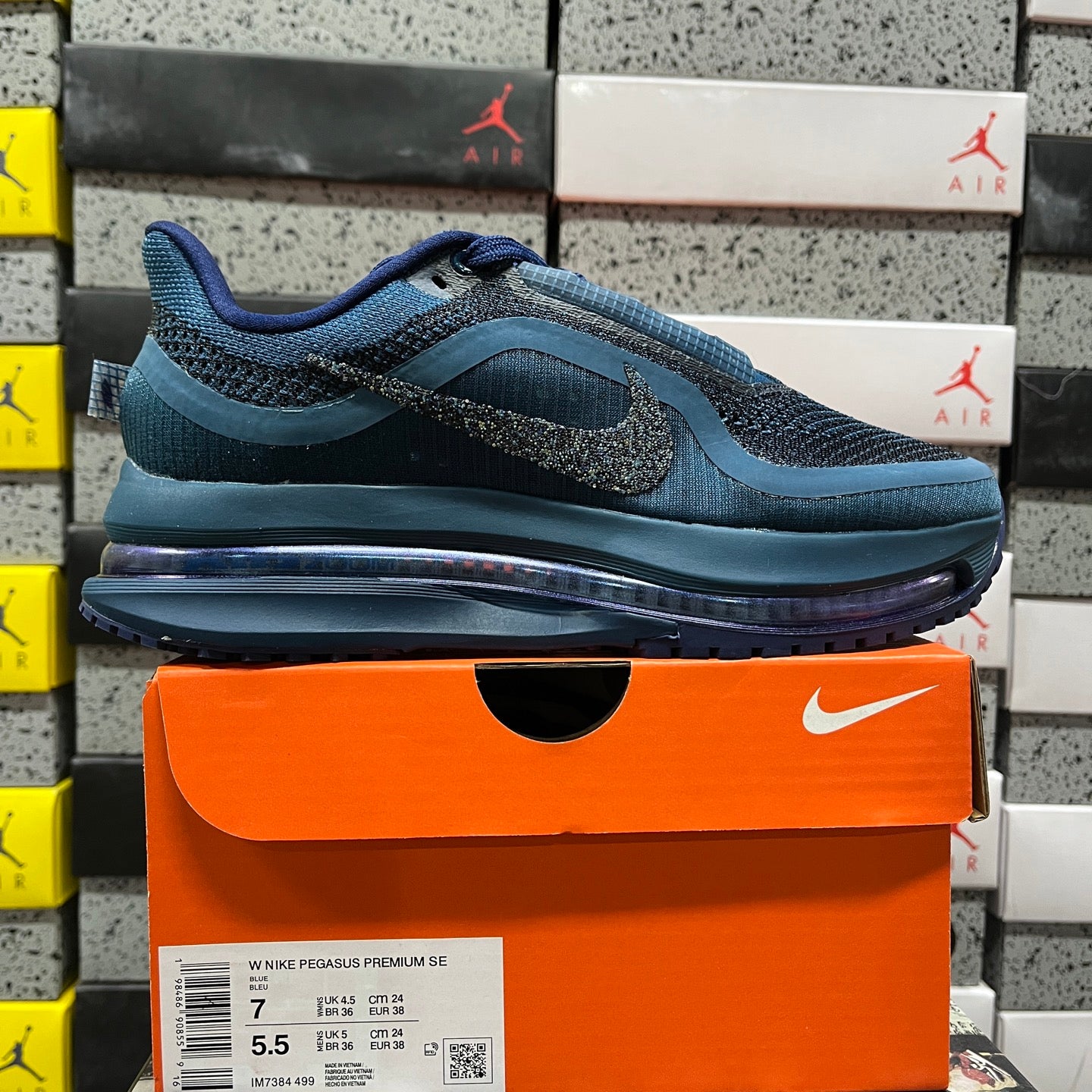 Pegasus Premium Blue