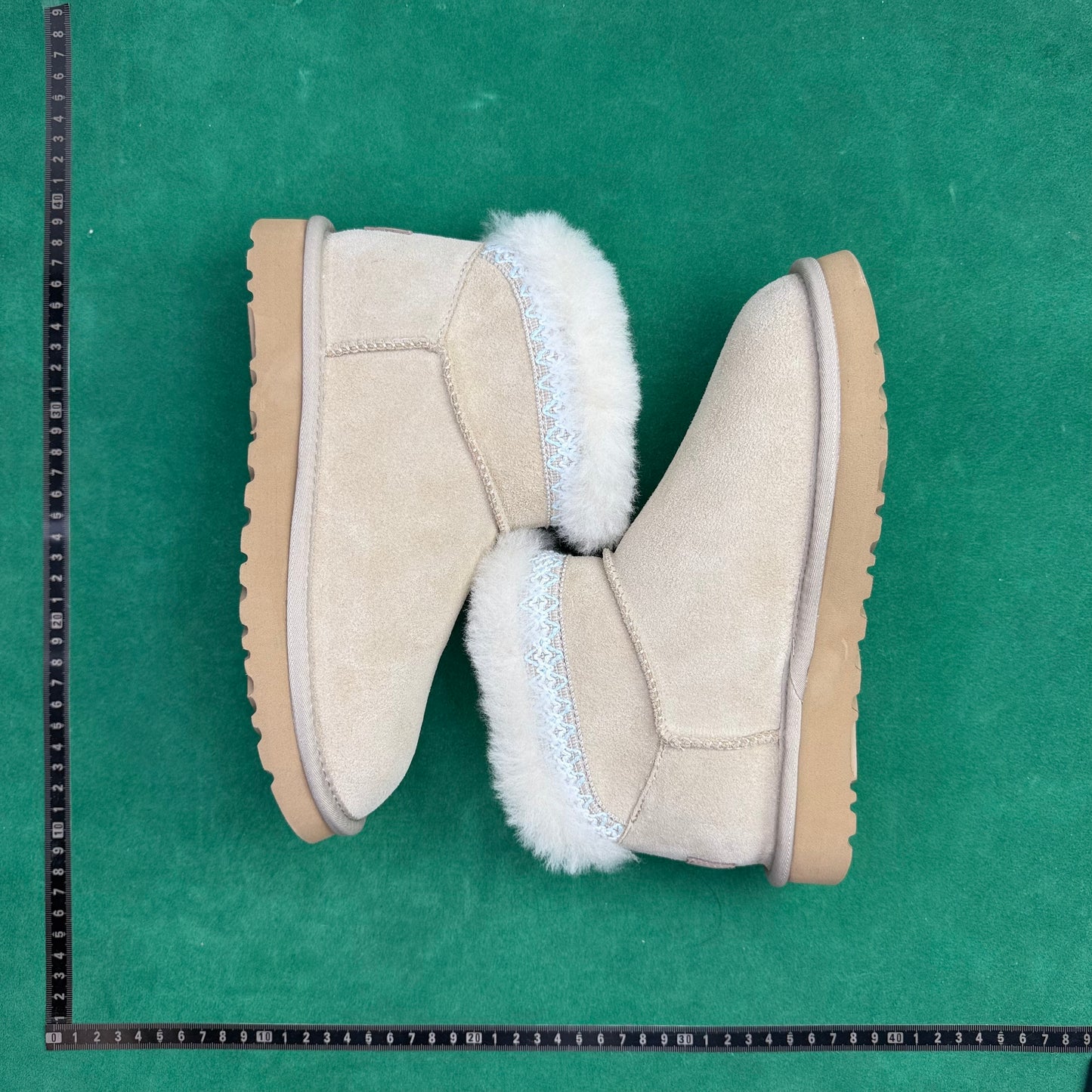 TT UGG Classic Novelty
