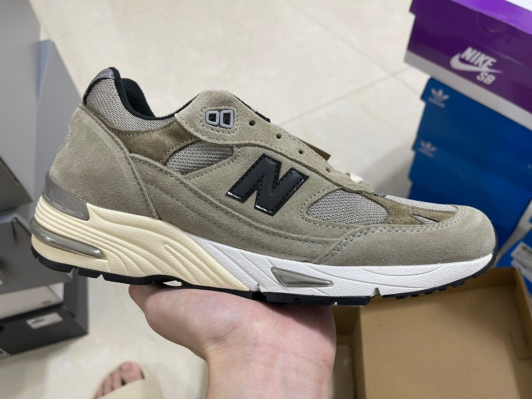 990 Olive Beige / Black Logo