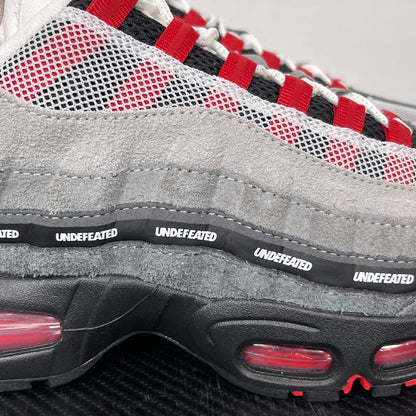 95 Undefeated Black Red