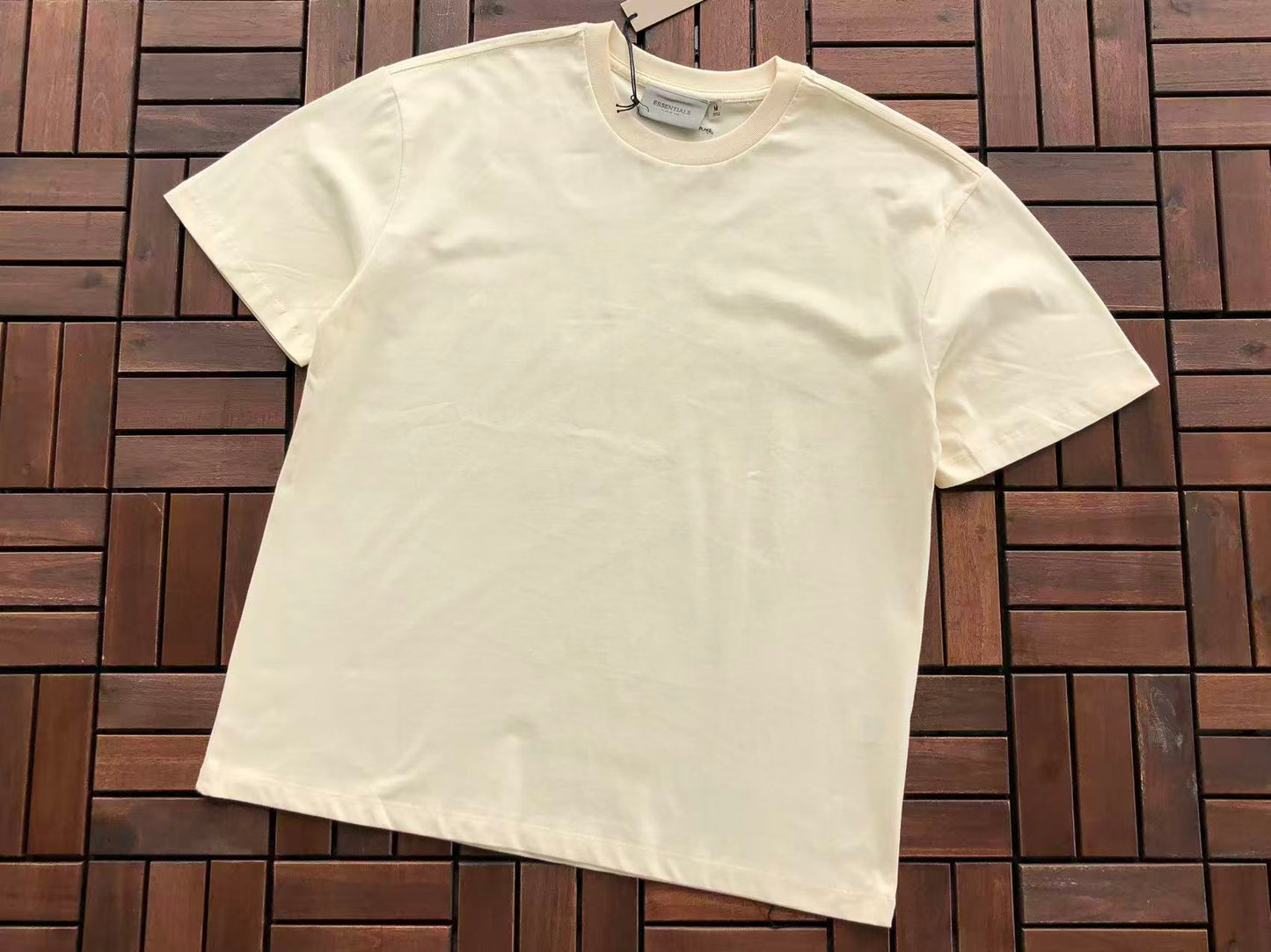T-Shirts ESSENT