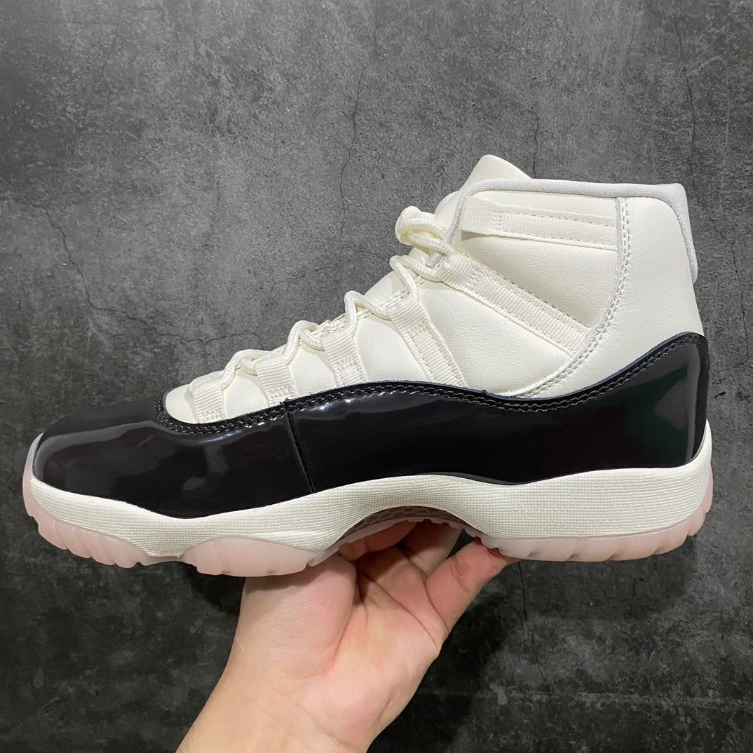 AJ11 Black and White
