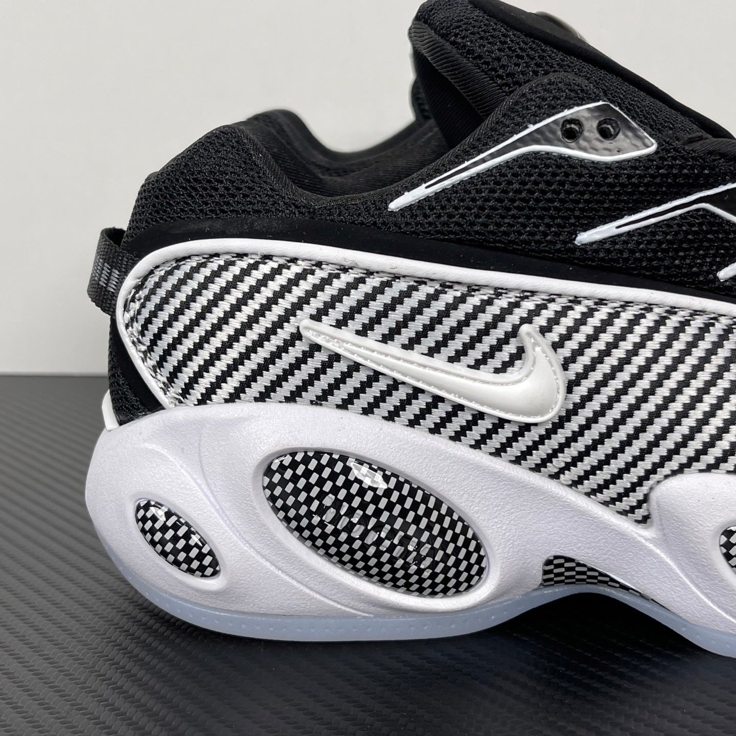 Nocta Glide White/Black