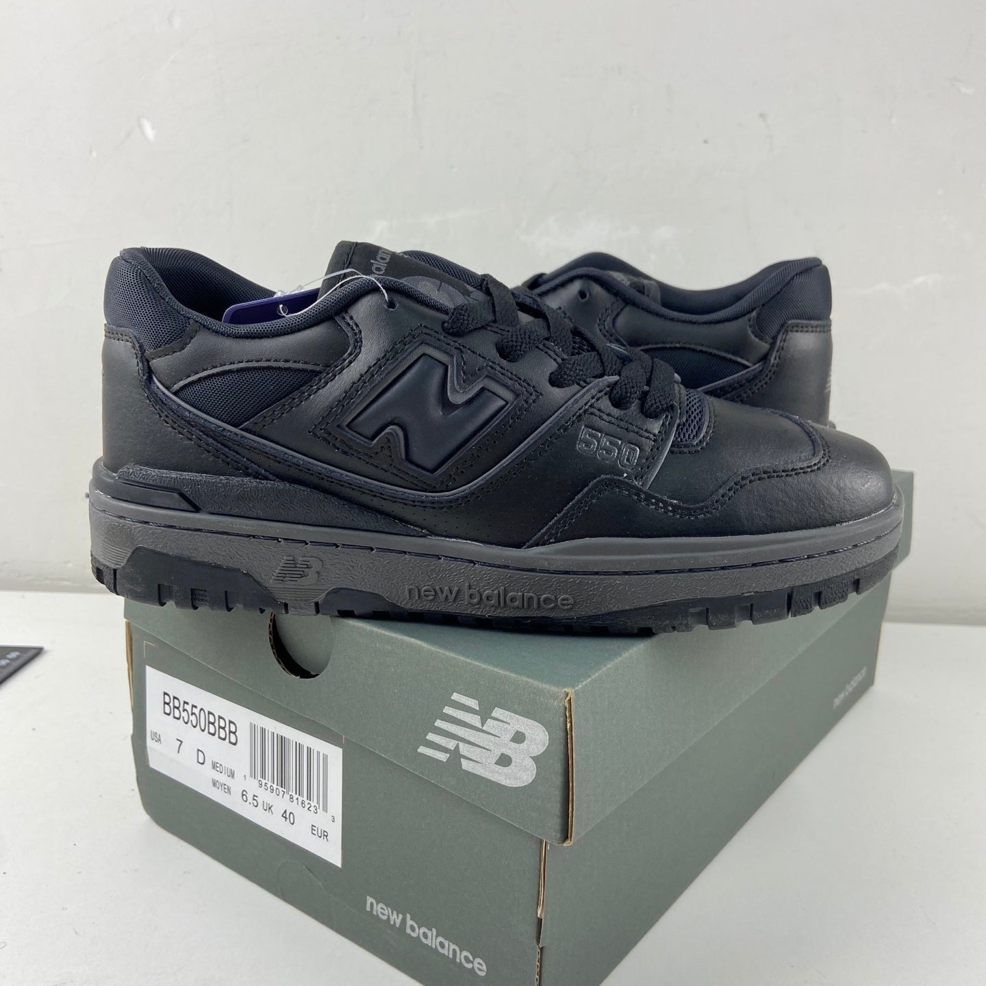 550 All Black