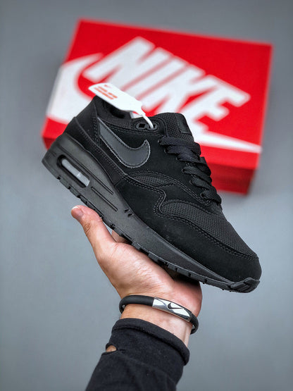 Air Max 1 Triple Black