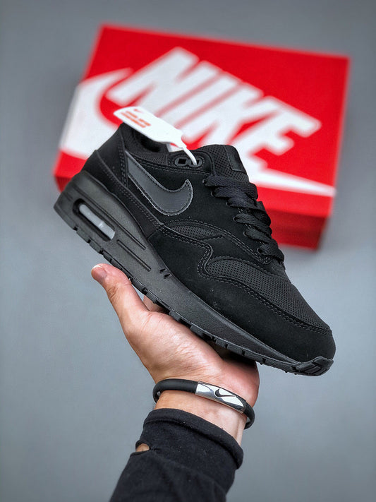 Air Max 1 Triple Black