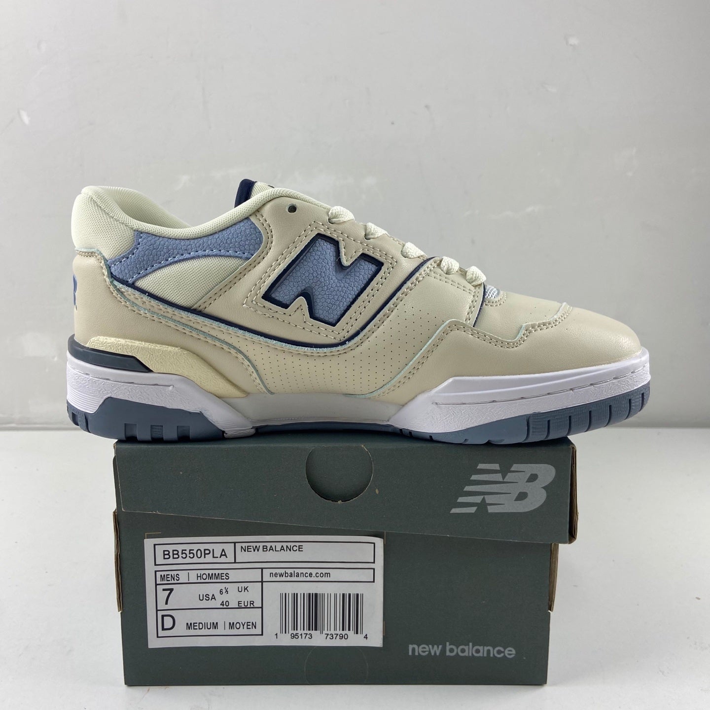 550 White Vintage Indigo