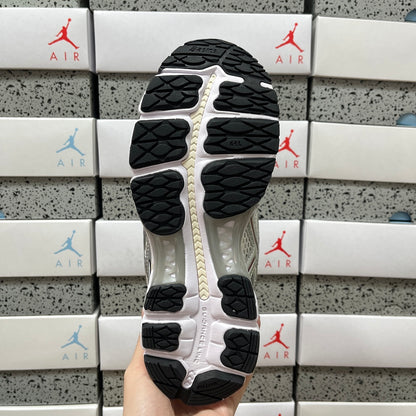 GEL-Kayano 12.1