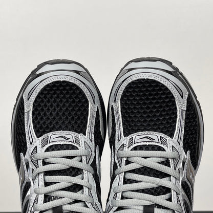 Sau Black and Silver