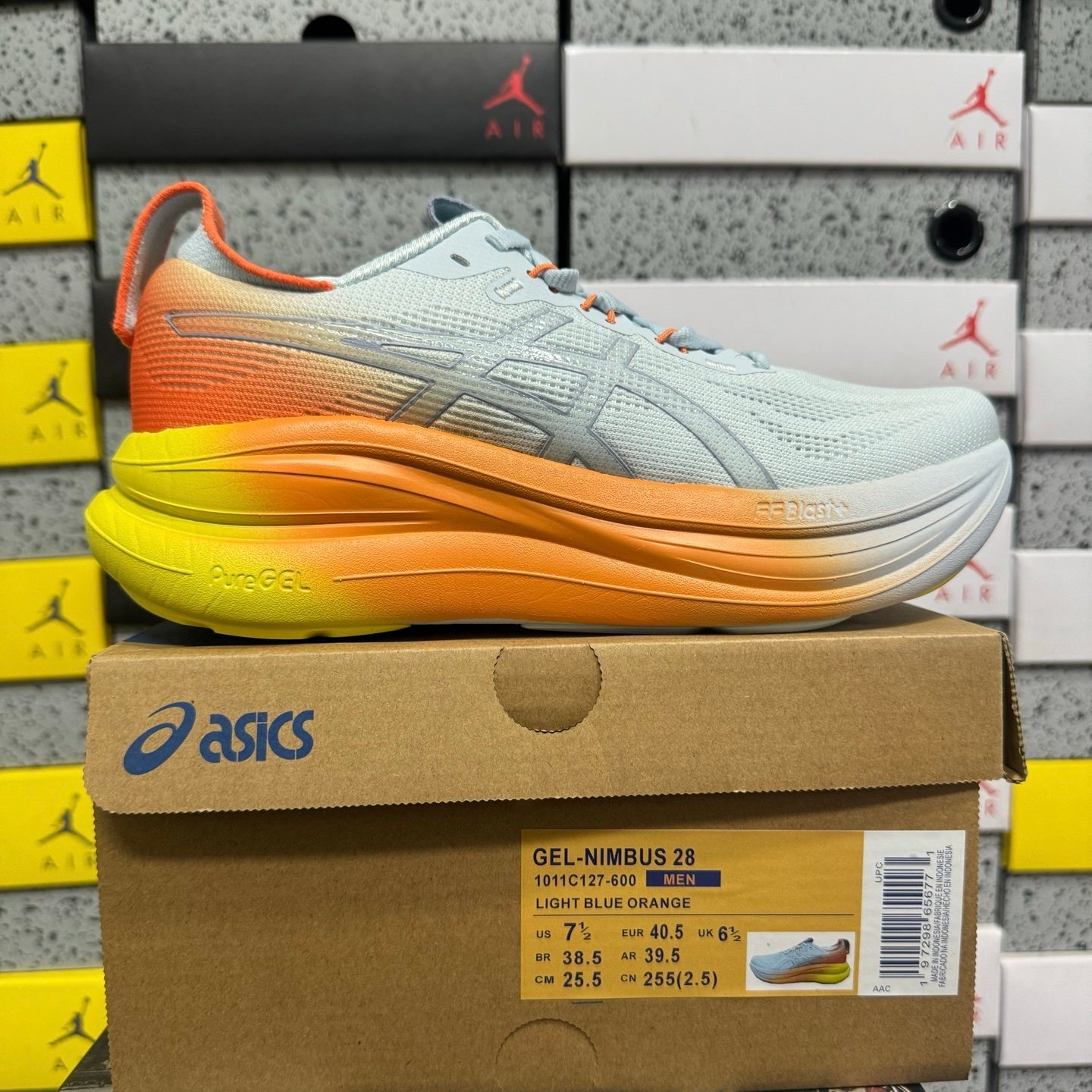 GEL-NIMBUS 28 Light Blue Orange