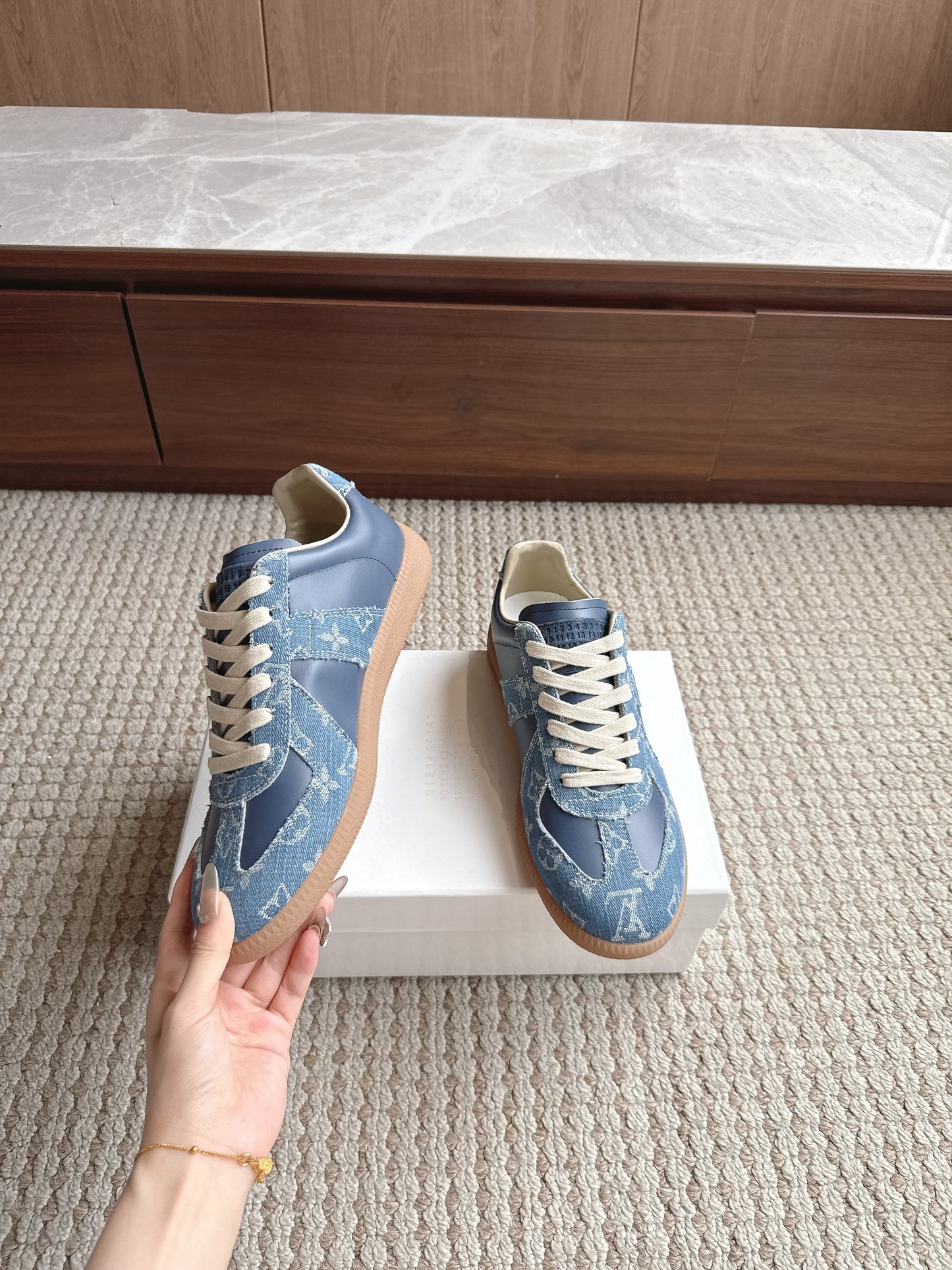 Maison L V Blue
