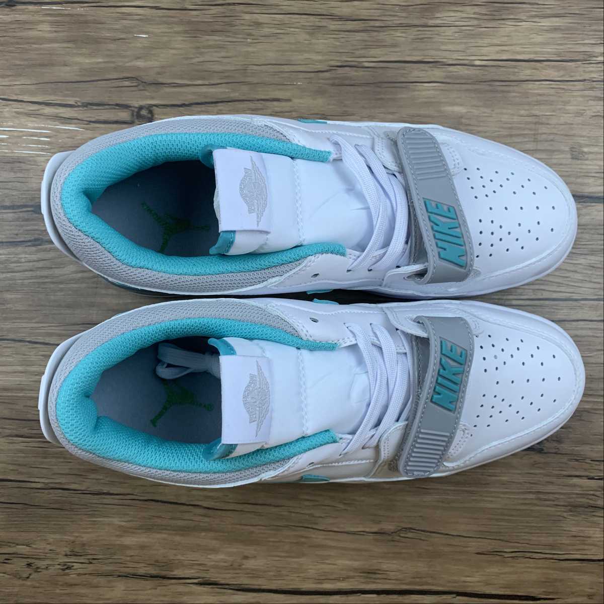 Legacy 312 White Turquois