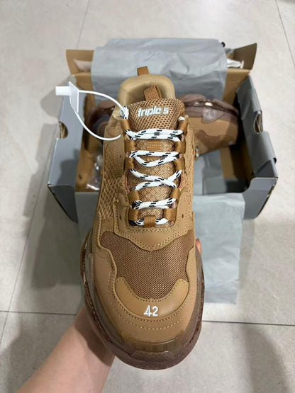 BLG Triple S Light Camel