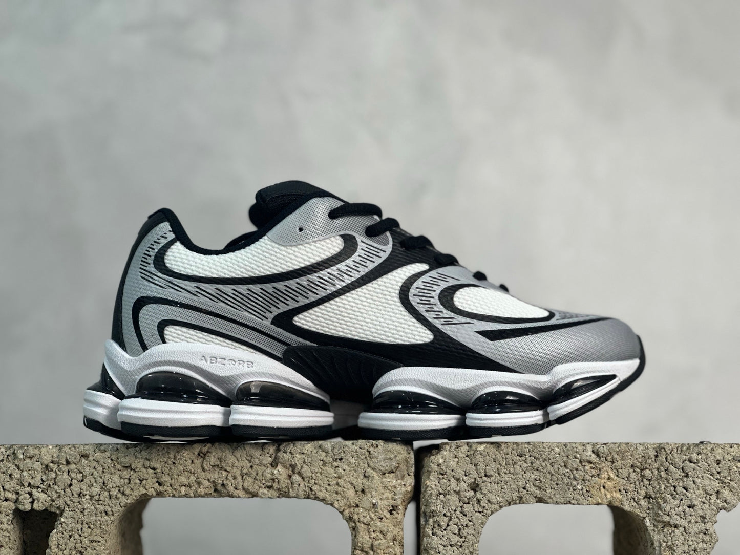 2000 White and Black