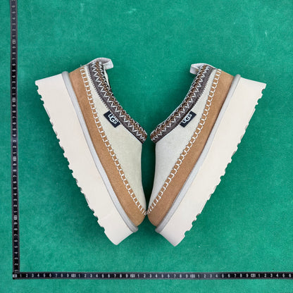 UGG Venture Daze