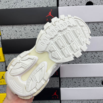 BLG Track White Black