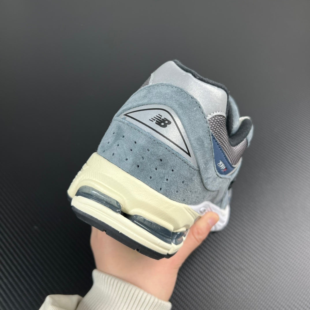 2002RU2 Grey Blue Black
