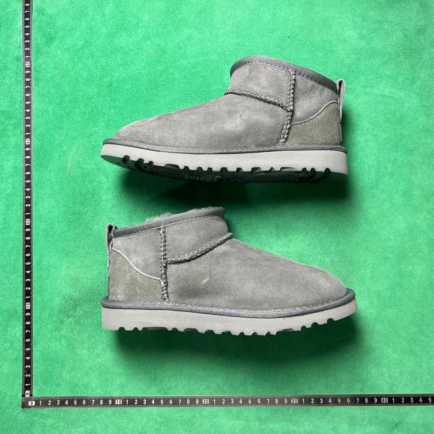 UGG