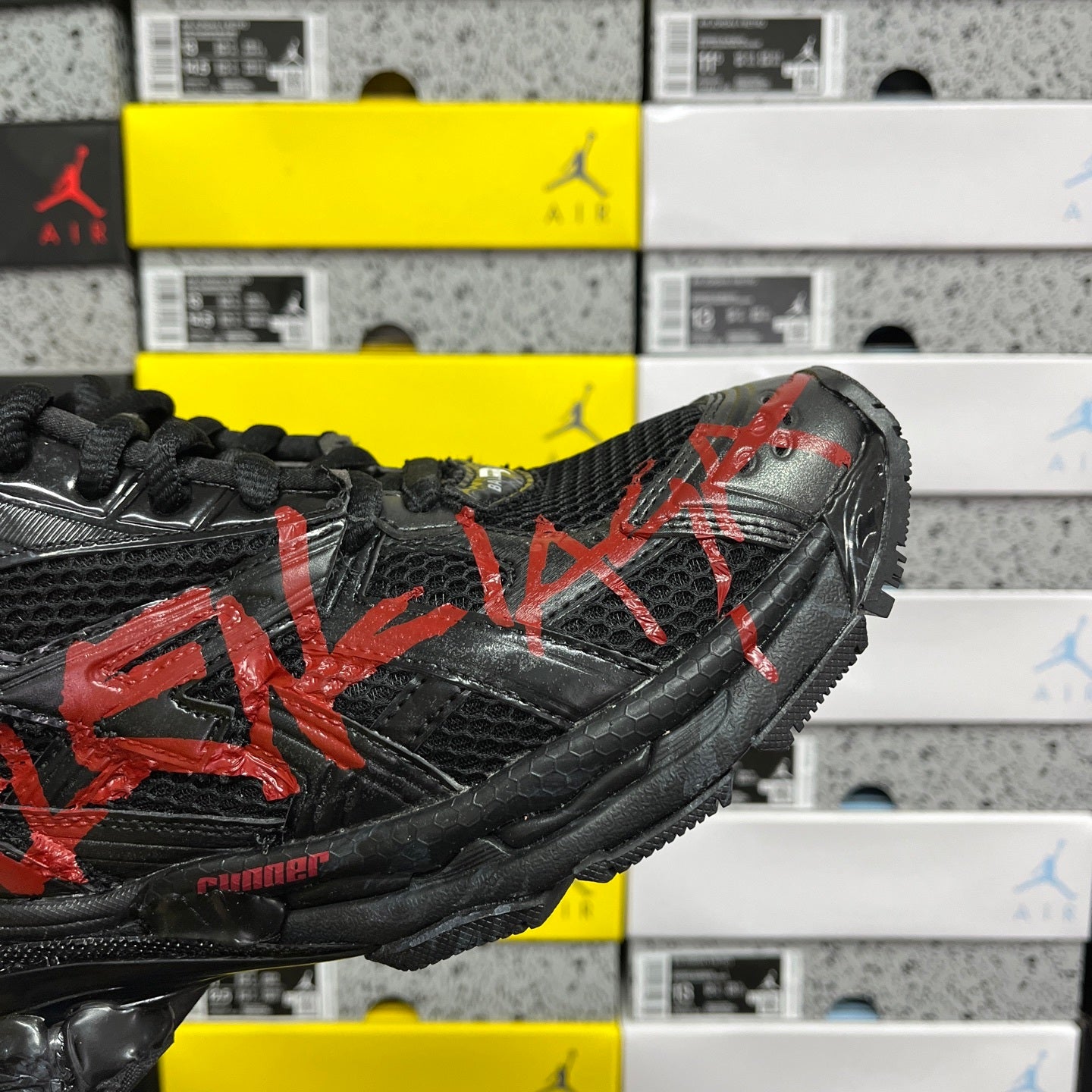 BLG Runner 7.0 Graffiti - Black Red