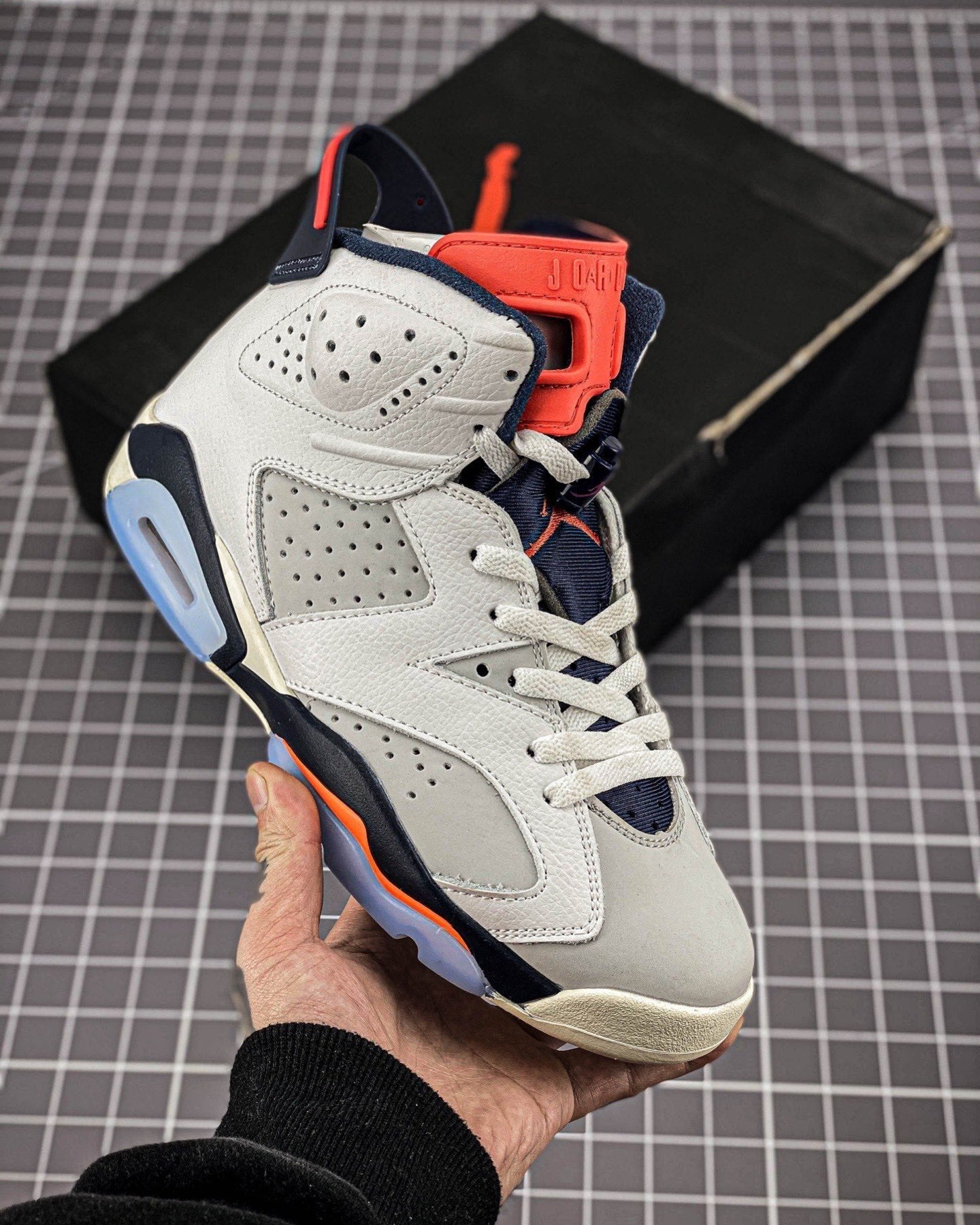 AJ6