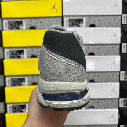Gel-1130 Mid Grey/Steel Grey