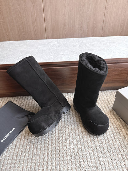 BLG Alaska fur suede boots Black