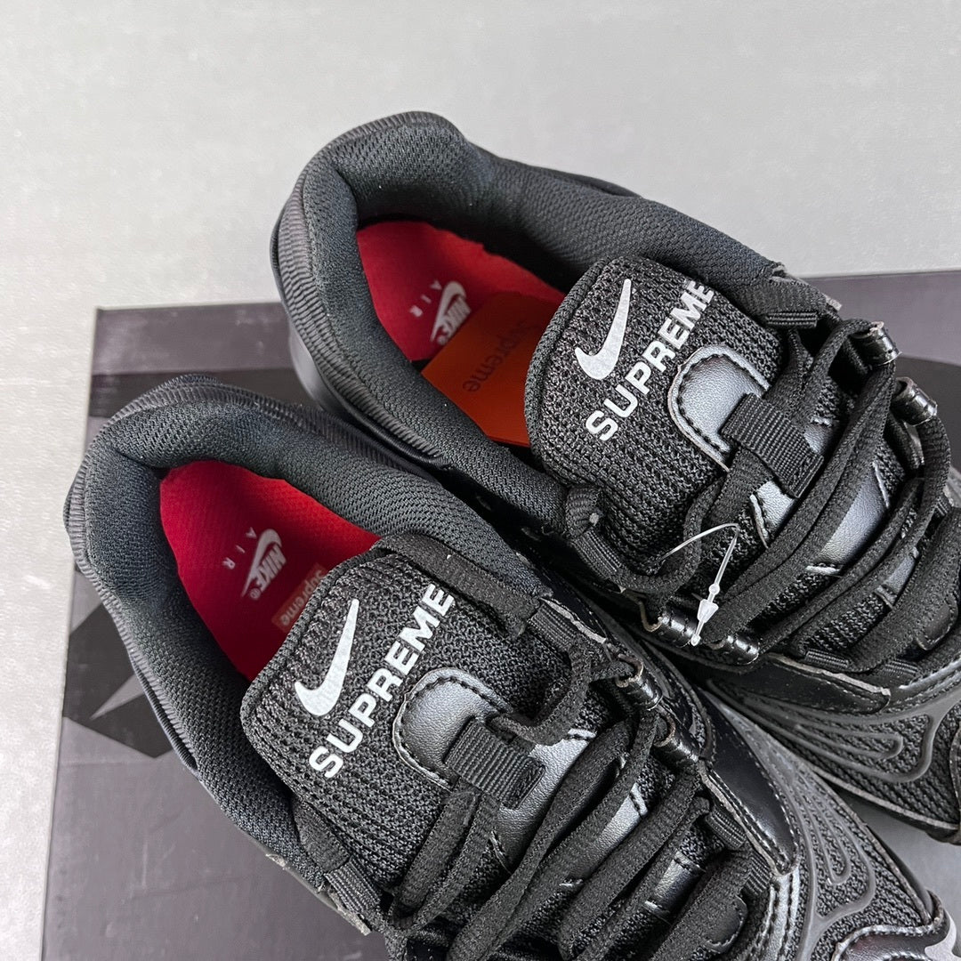 98 Supreme Black