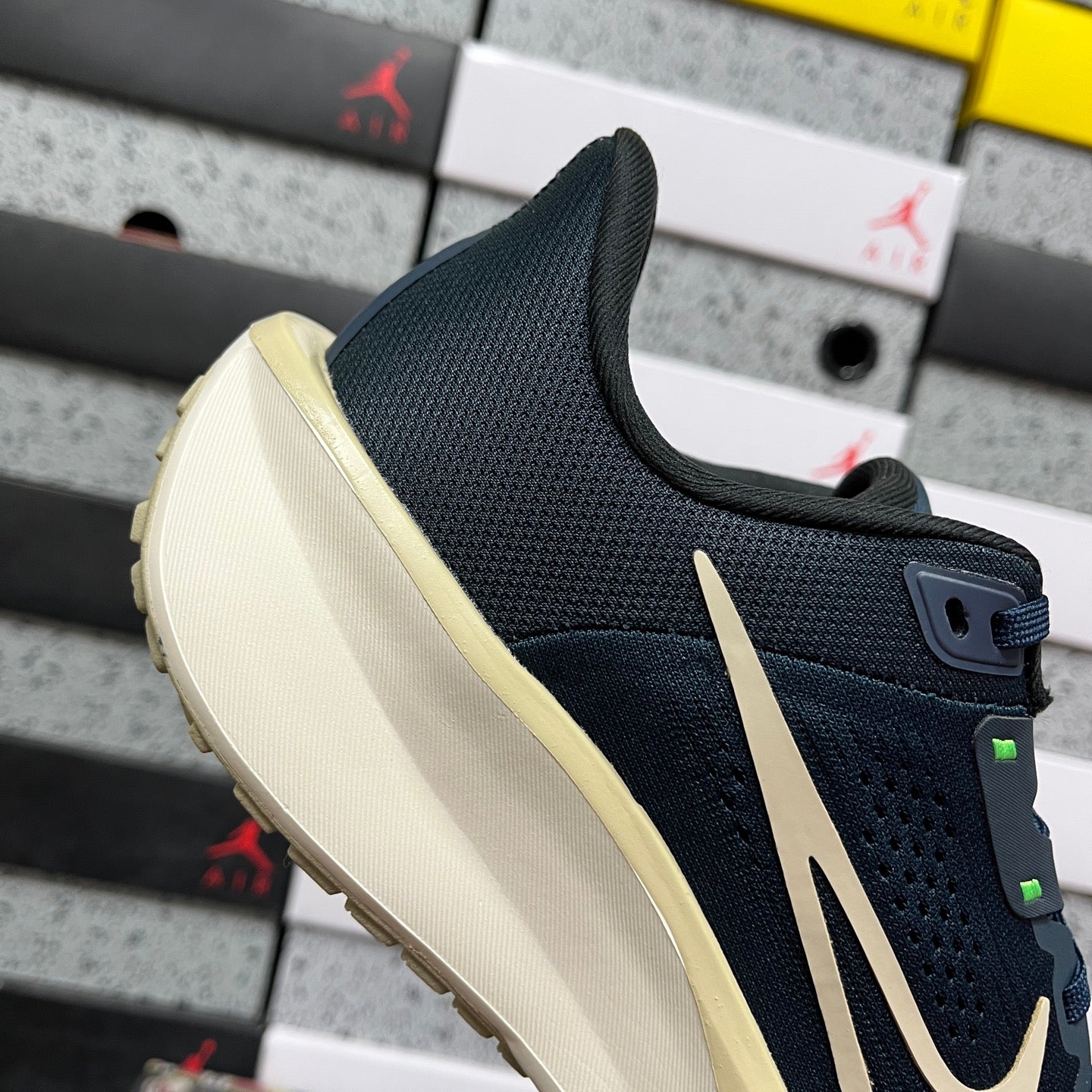 Quest 6 Armory Navy Desert Khaki