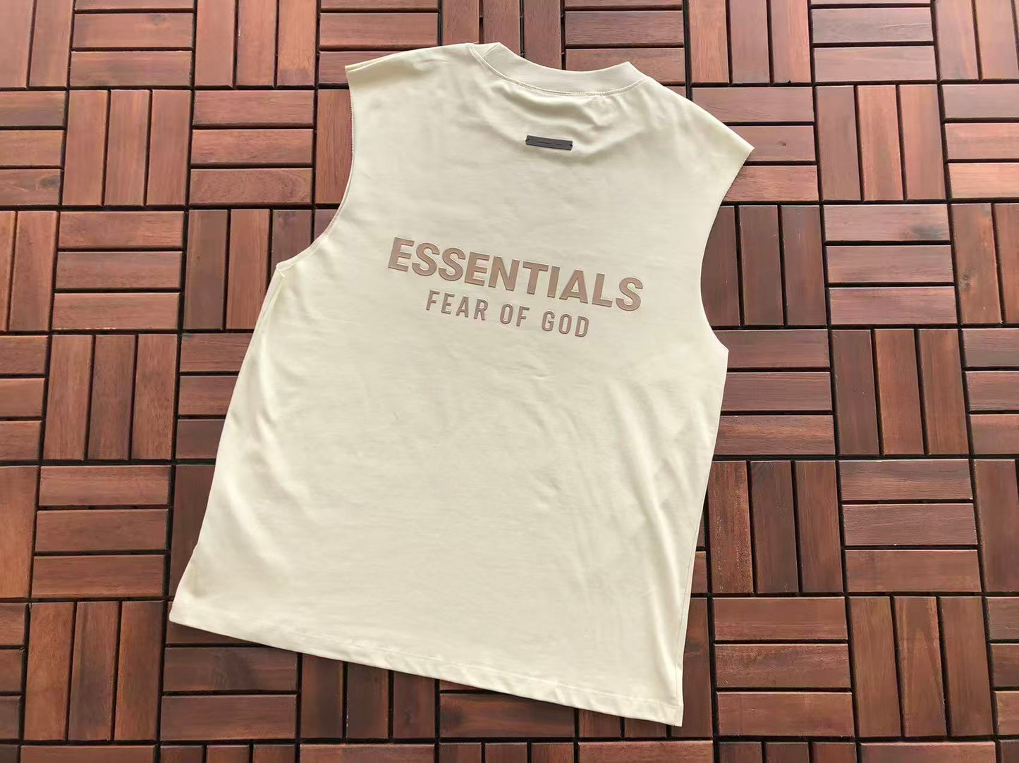 T-Shirts sem Mangas ESSENT