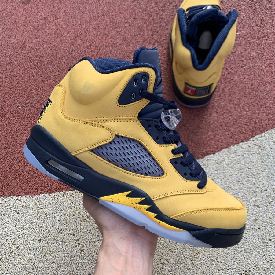 AJ 5 Retro Michigan