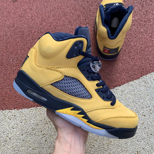 AJ 5 Retro Michigan