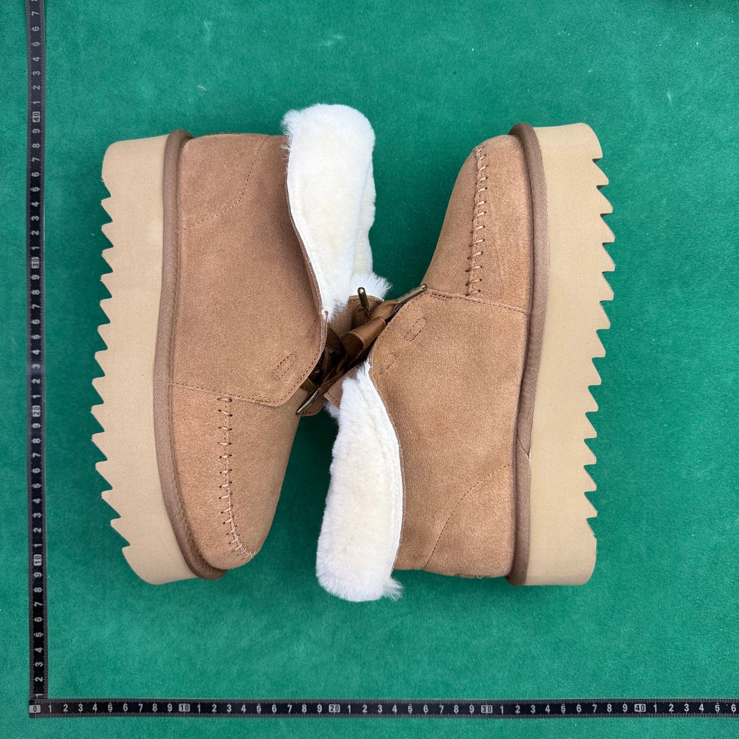 TT UGG