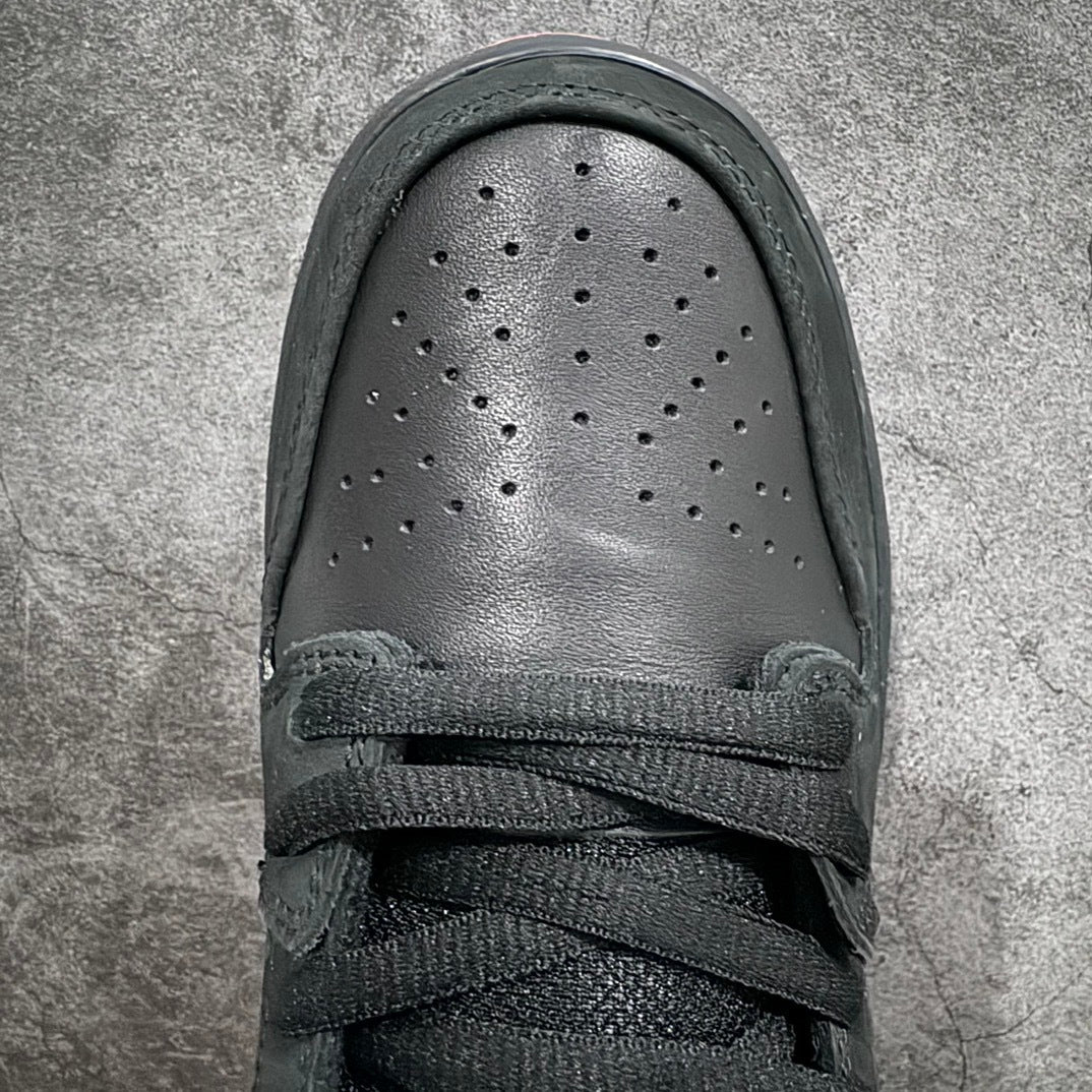 Dunk SB Black Pigeon