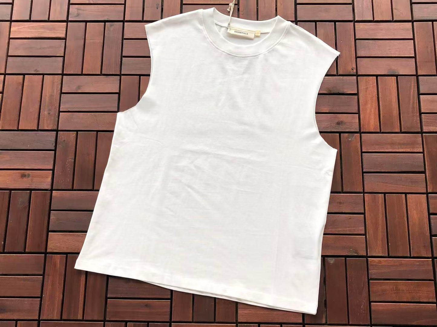 T-Shirts sem Mangas ESSENT