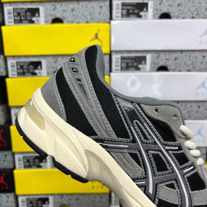 Gel-1130 Black/ Carbon