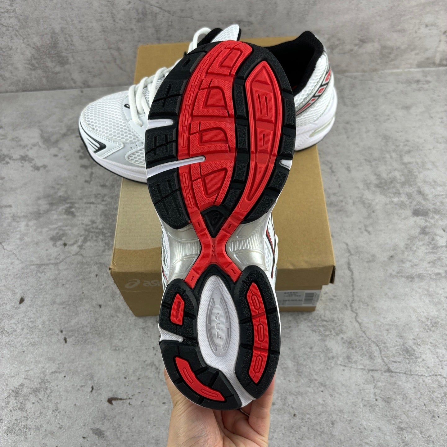 Gel-1130 White/Red