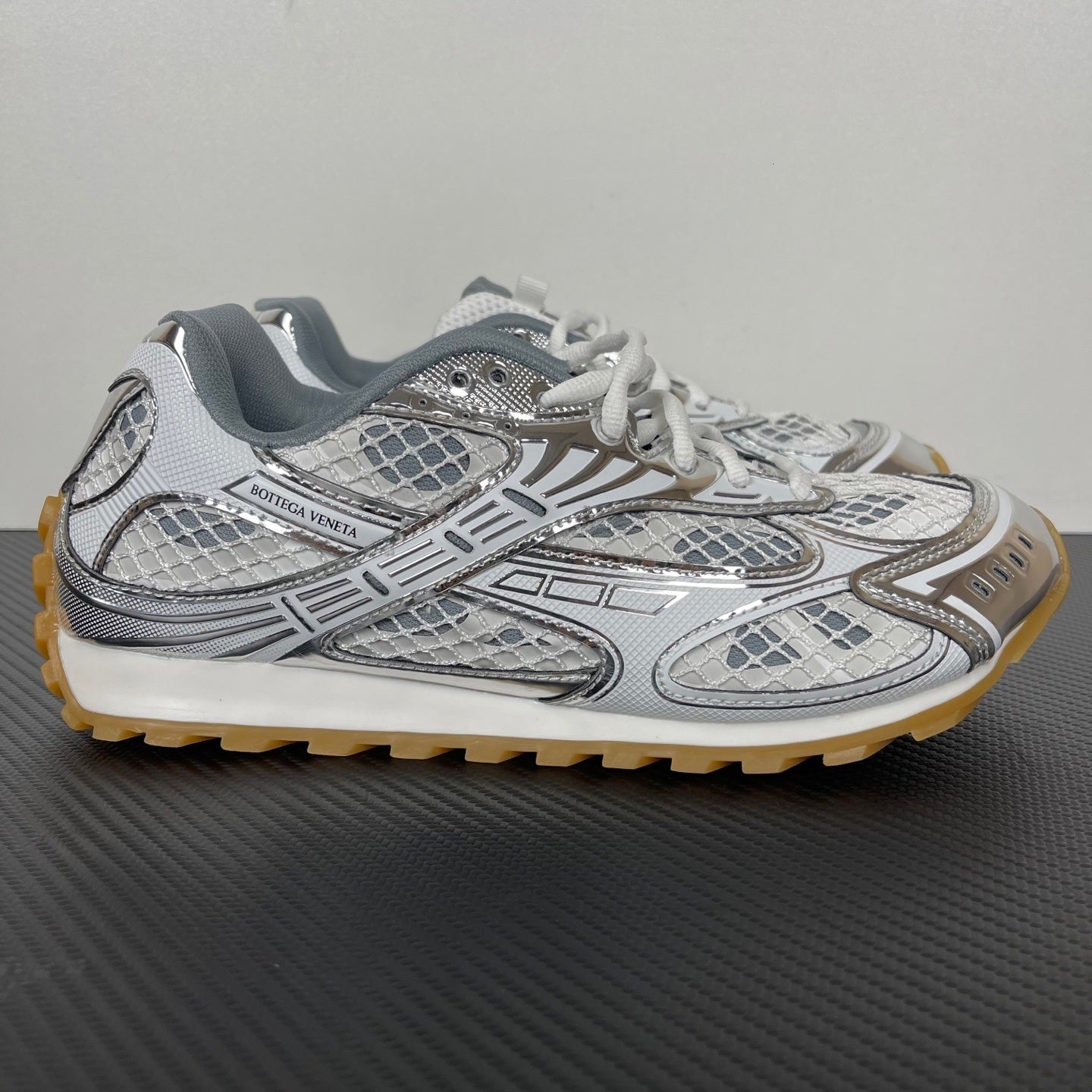 BV Orbit Silver White