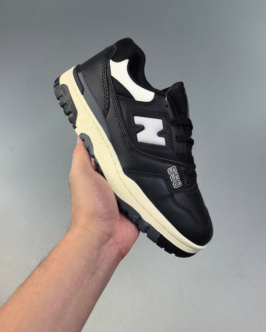 550 Black Cream White