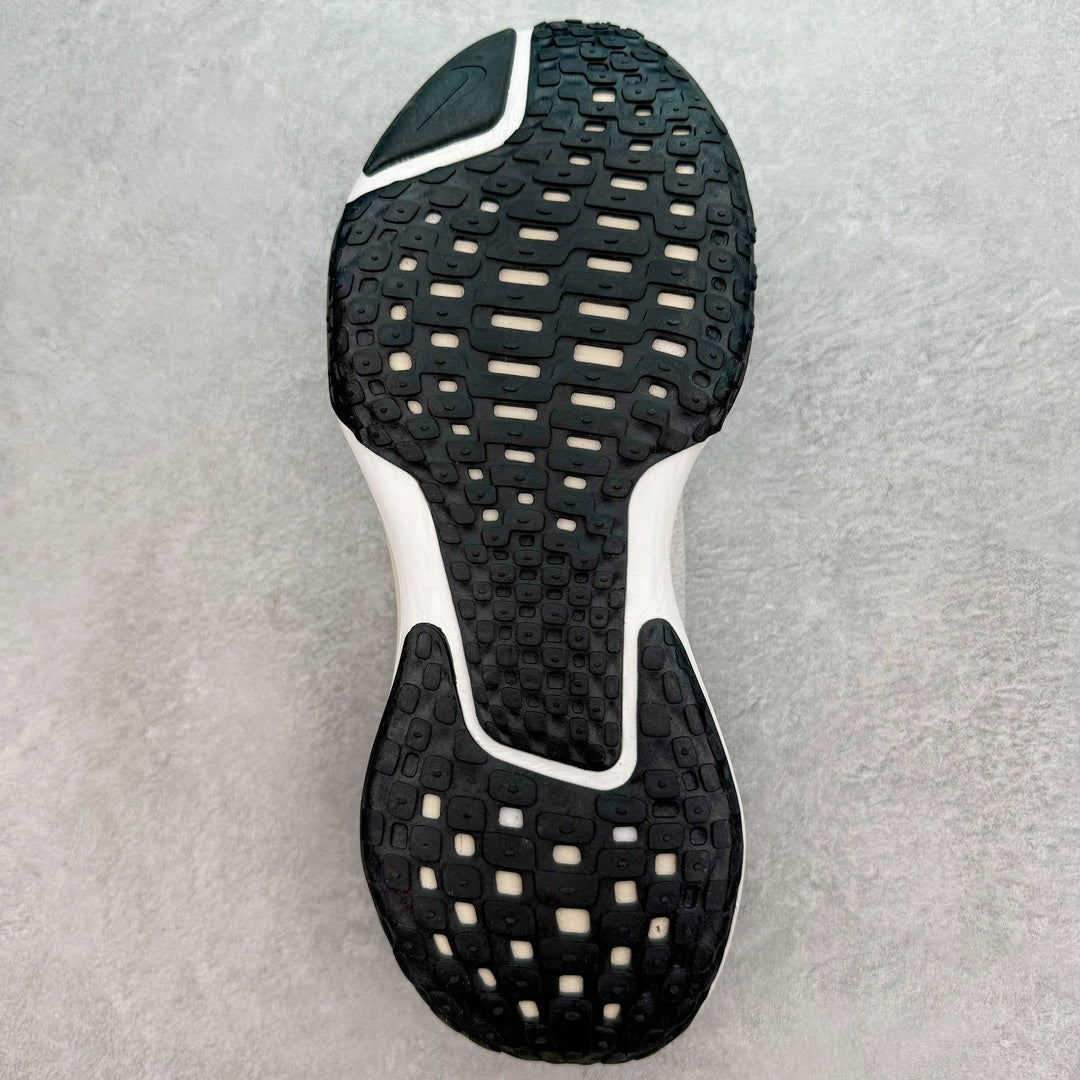 ZoomX Invincible Run 3 Summit White Coconut Milk