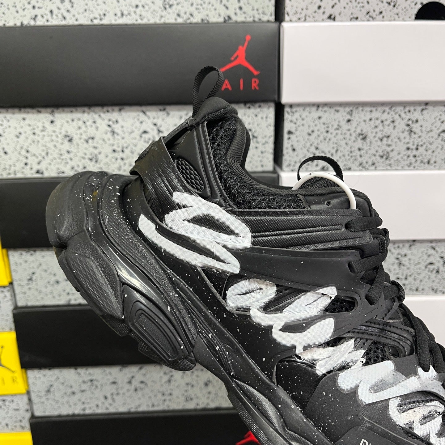 BLG Track Signature - Black