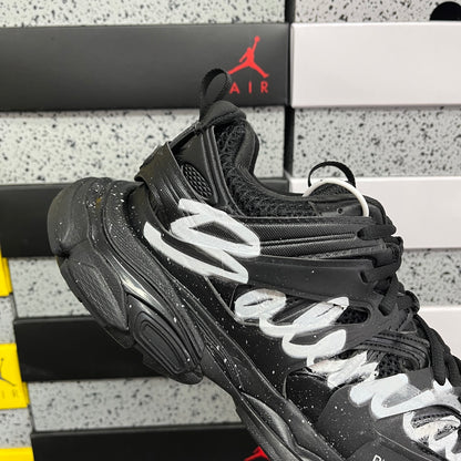 BLG Track Signature - Black