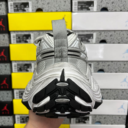 BLG 10XL White/Black
