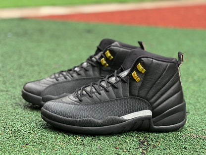 12 Pure Black