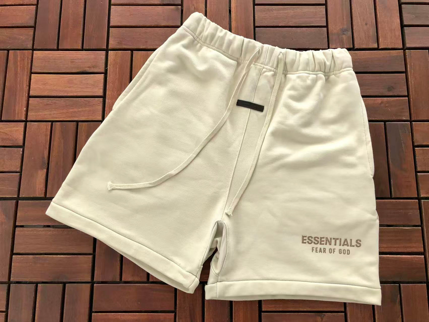 Conjuntos Essentials