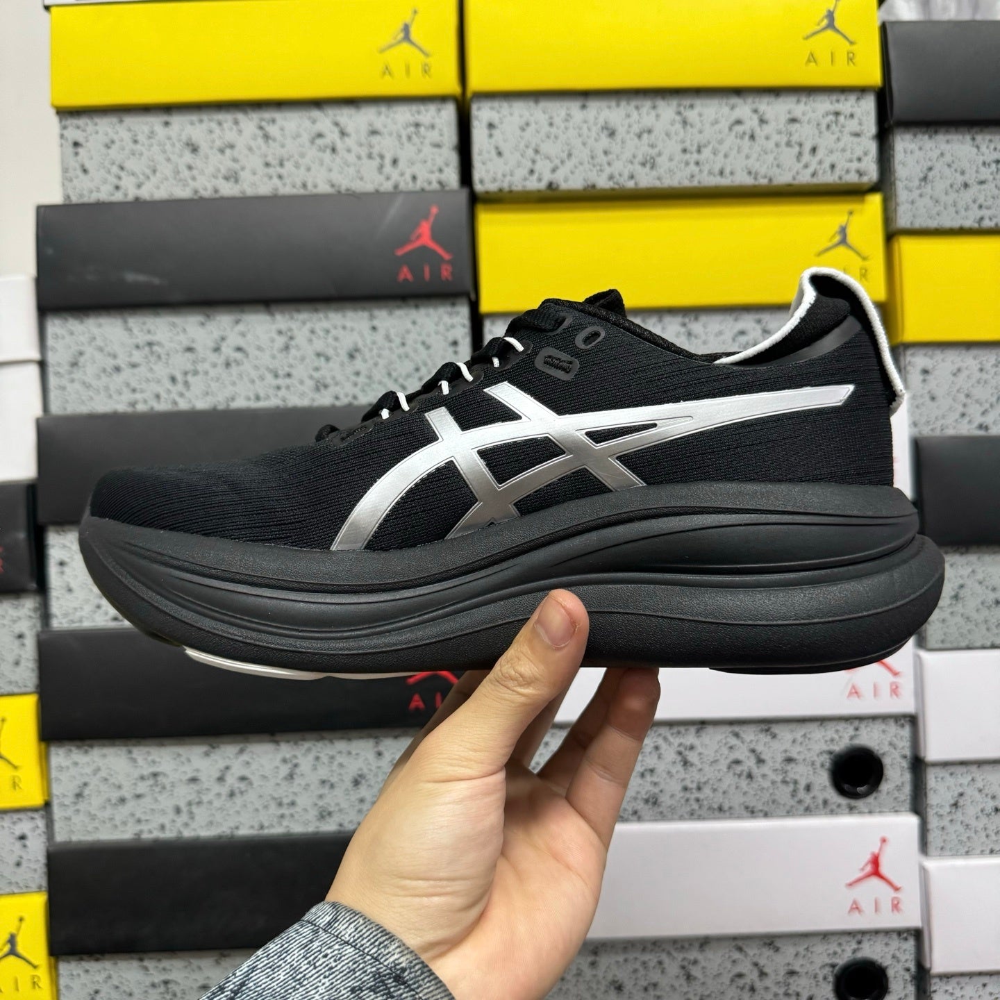 GEL-NIMBUS 28 Black/Silver