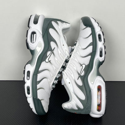 TN White Vintage Green