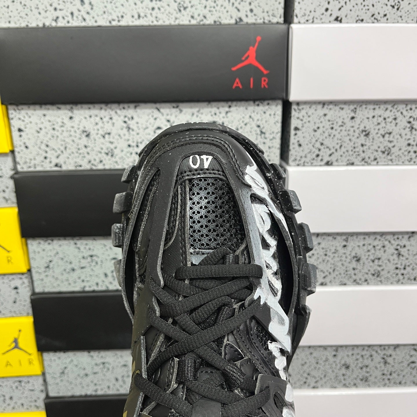 BLG Track Signature - Black