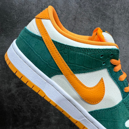 Dunk SB Legion Pine Kumquat